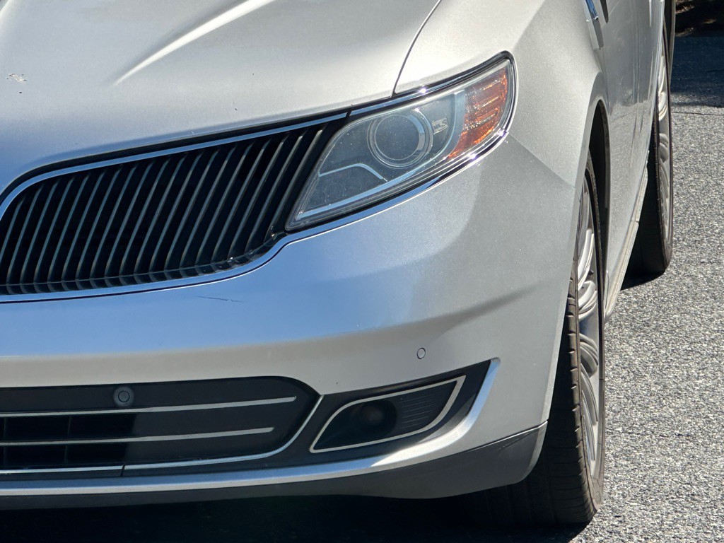 2014 Lincoln MKS Image 38