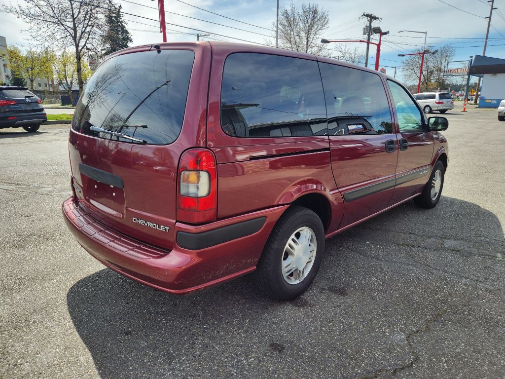 2003 Chevrolet Venture Image 2
