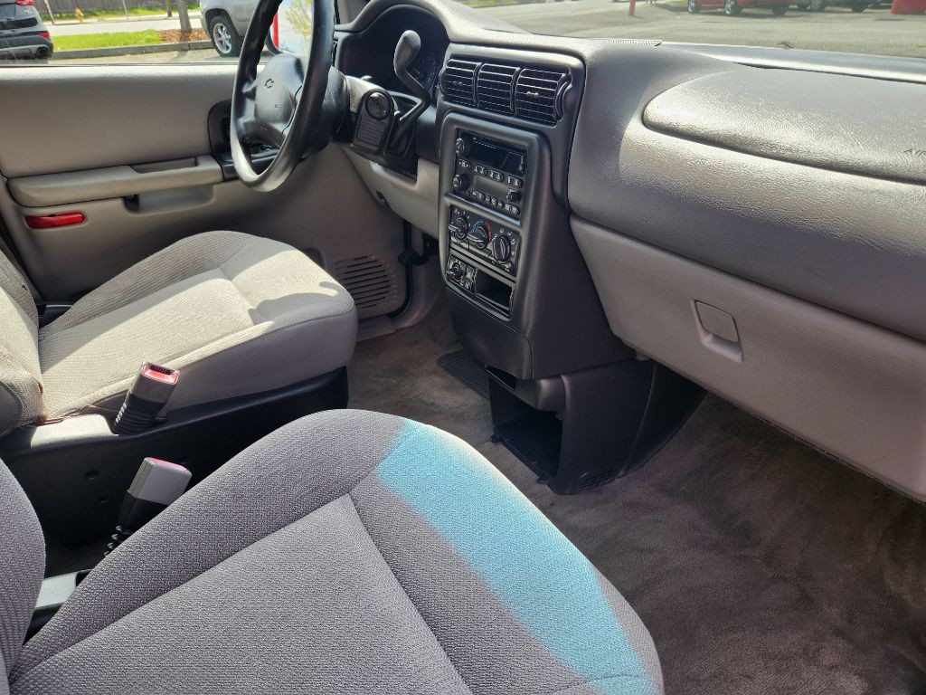 2003 Chevrolet Venture Image 6