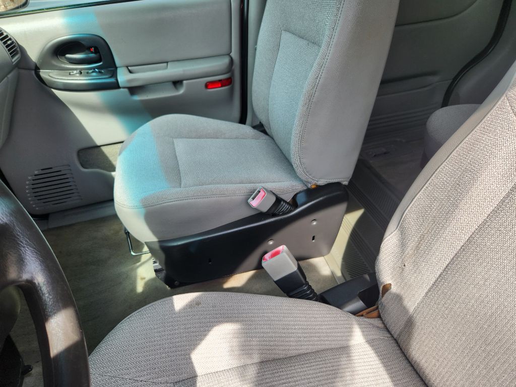 2003 Chevrolet Venture Image 13