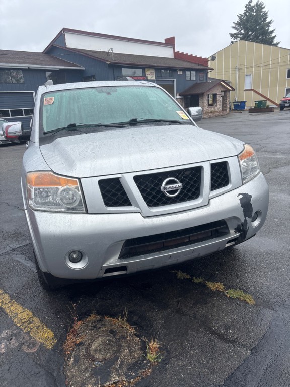 2010 Nissan Armada Image 1