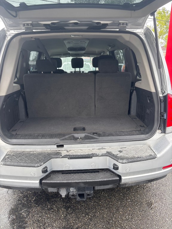 2010 Nissan Armada Image 4