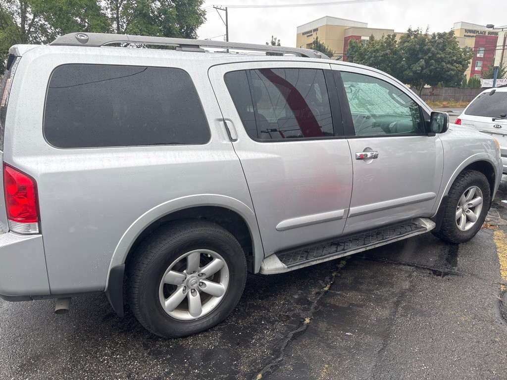2010 Nissan Armada Image 5