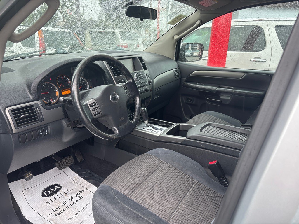2010 Nissan Armada Image 7