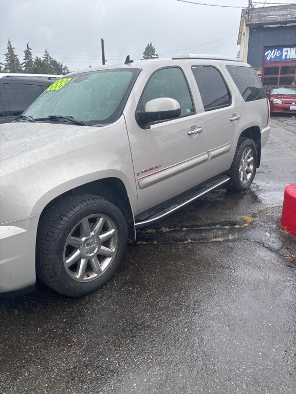 2007 GMC Yukon Image 2