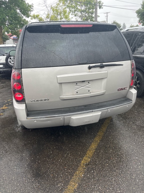 2007 GMC Yukon Image 11