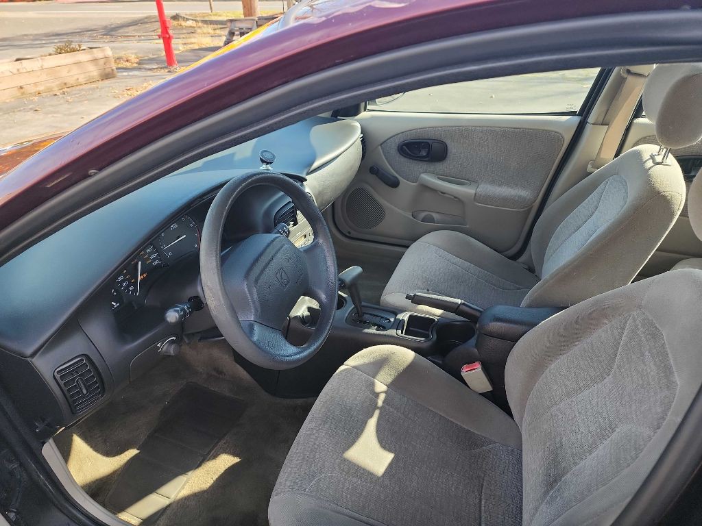 2002 Saturn SL2 Image 7