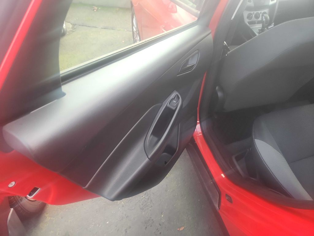 2012 Ford Focus Image 10
