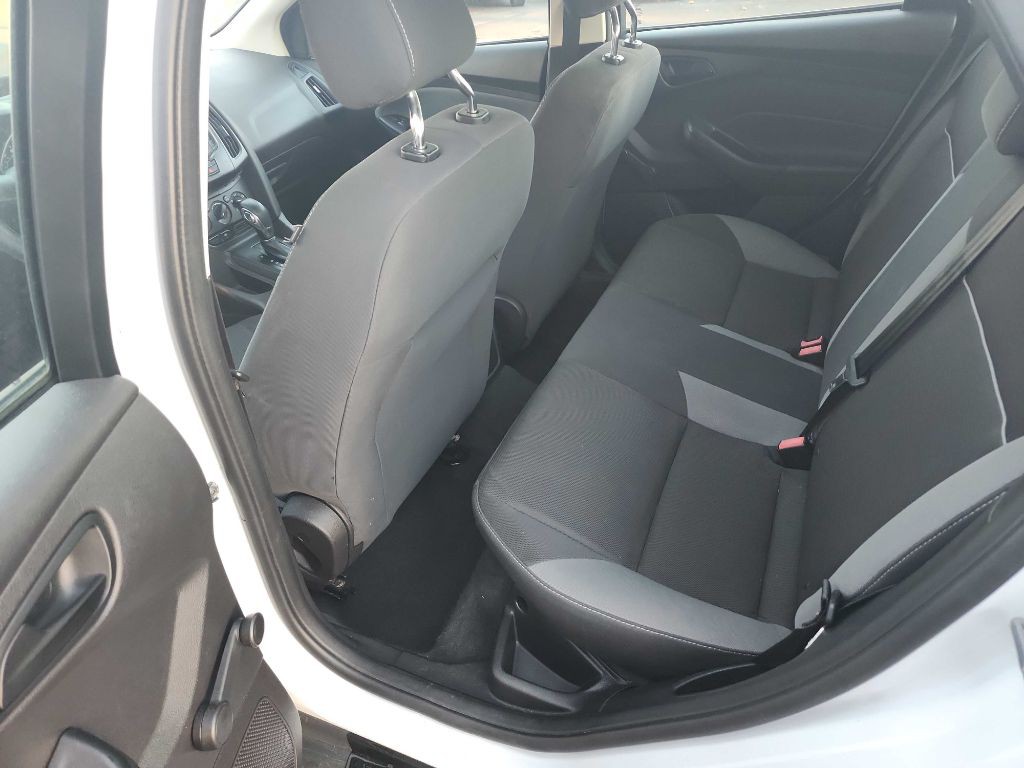 2013 Ford Focus Image 9