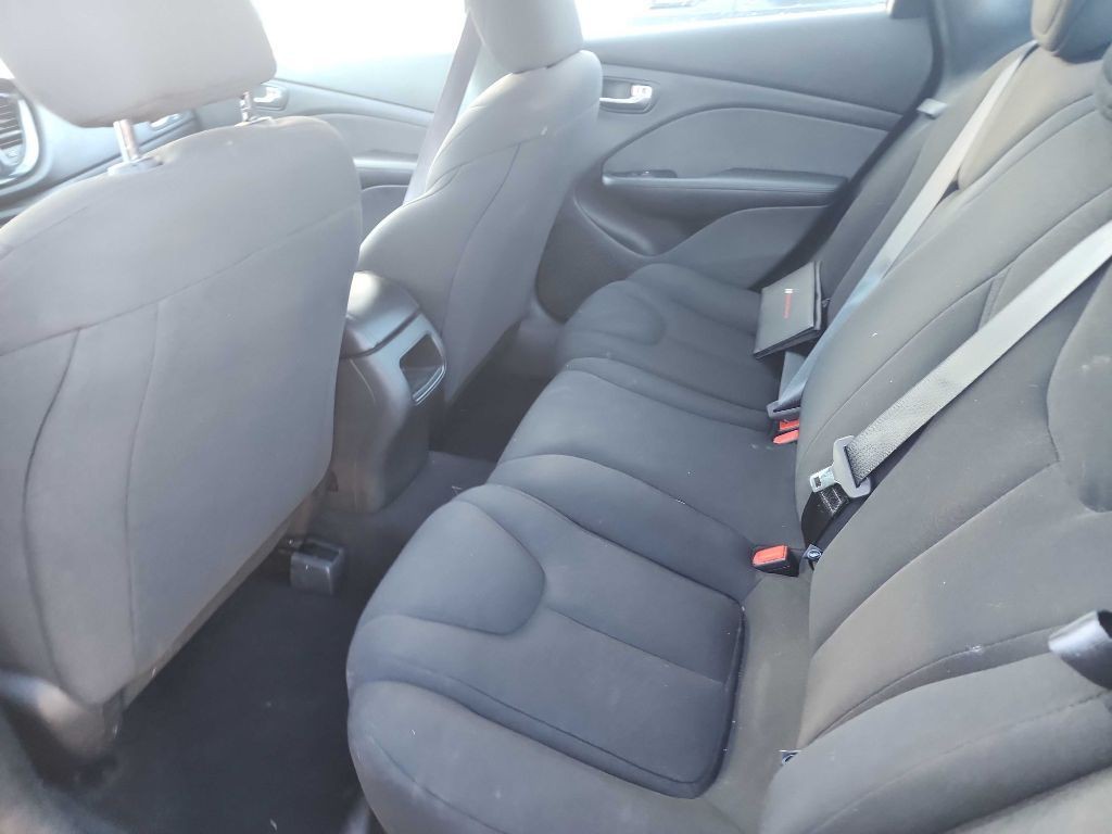2013 Dodge Dart Image 23