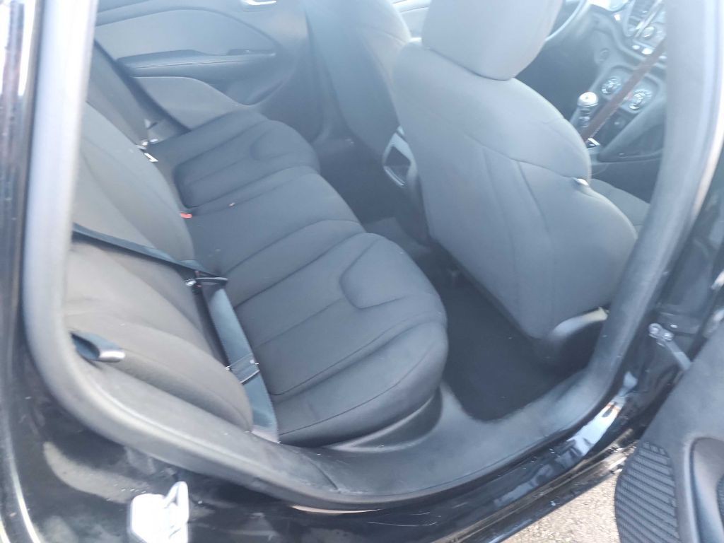 2013 Dodge Dart Image 24