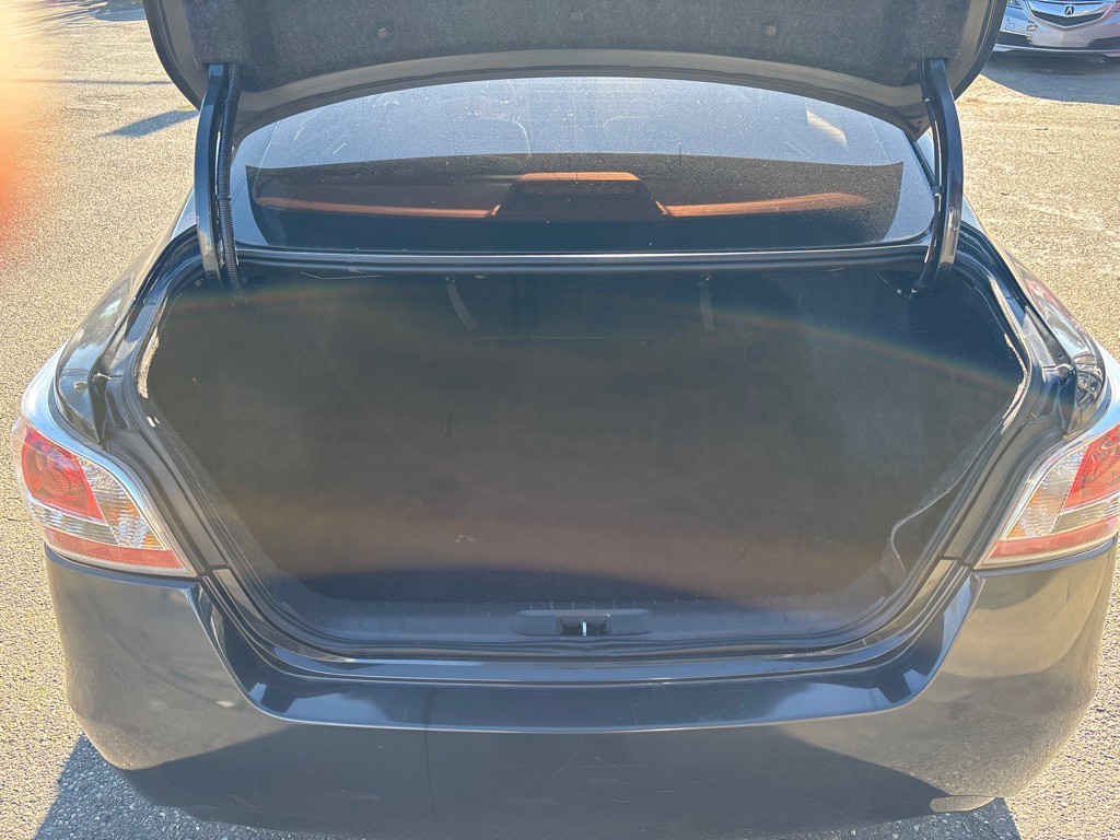 2015 Nissan Altima Image 15