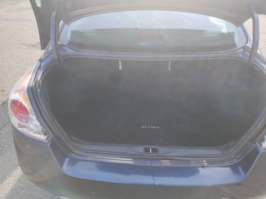 2012 Nissan Altima Image 46