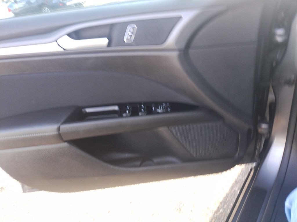 2013 Ford Fusion Image 19