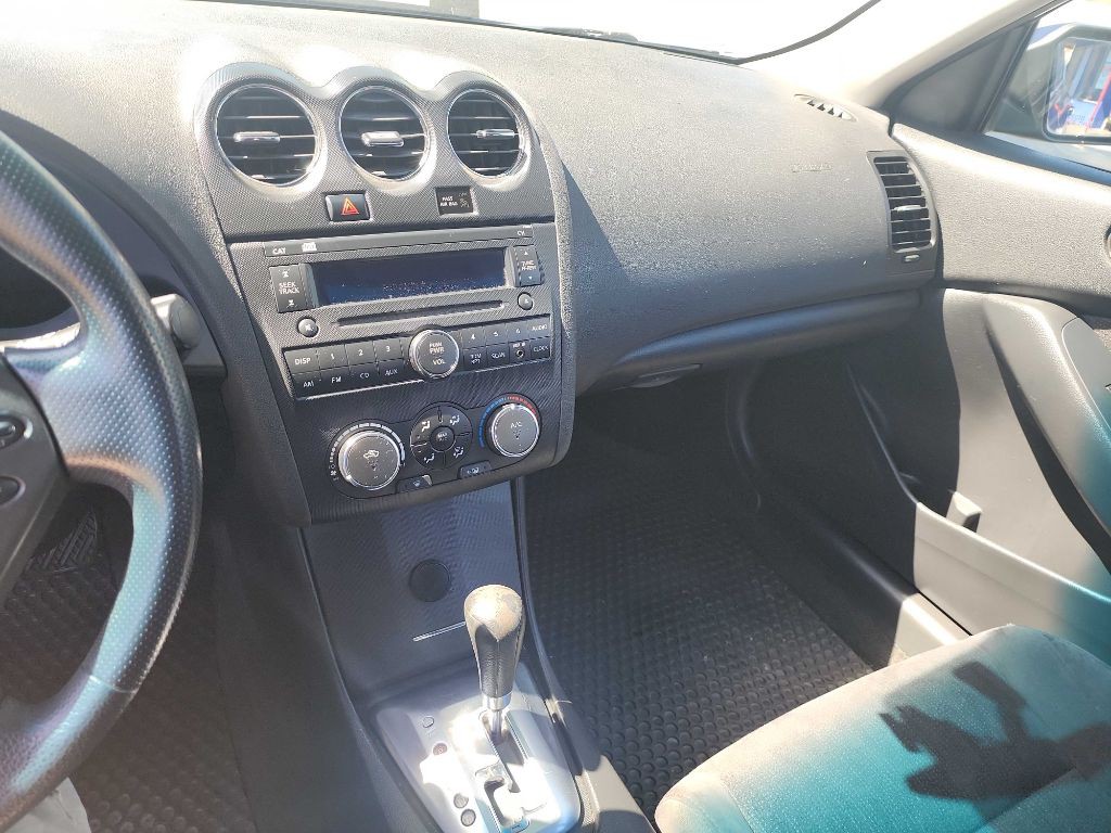 2011 Nissan Altima Image 8