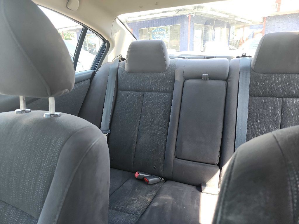 2011 Nissan Altima Image 10