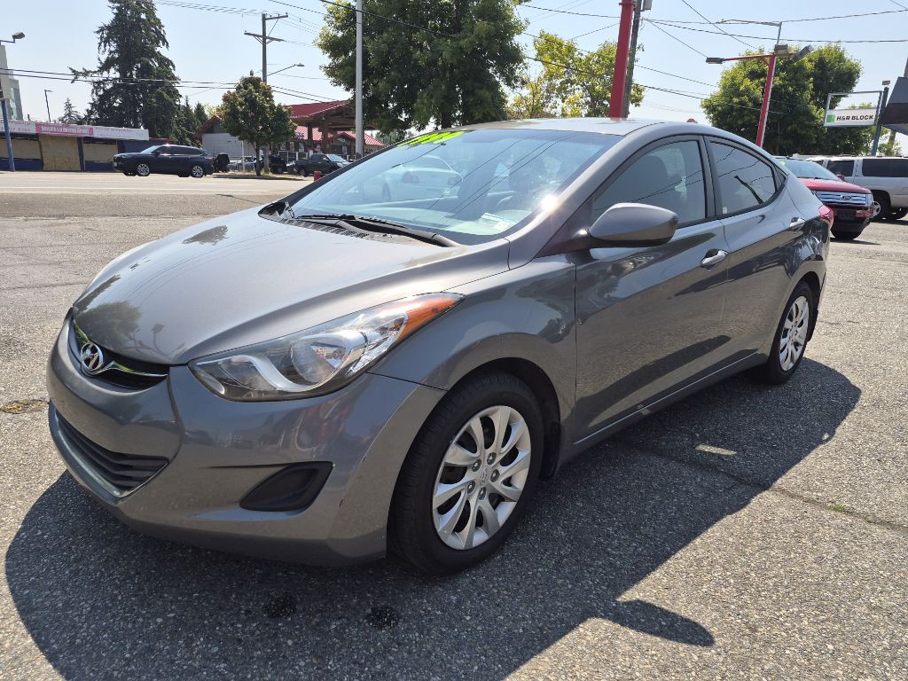 2013 Hyundai Elantra Image 8