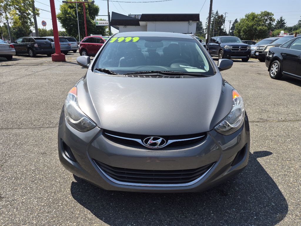 2013 Hyundai Elantra Image 9