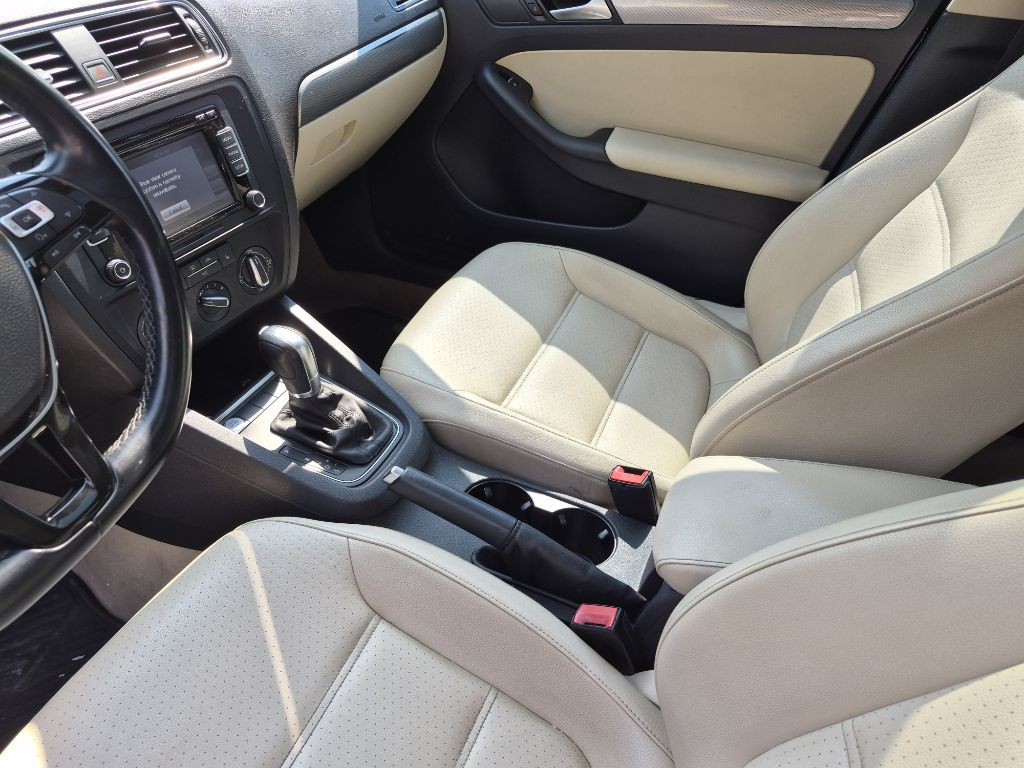 2015 Volkswagen Jetta Image 11