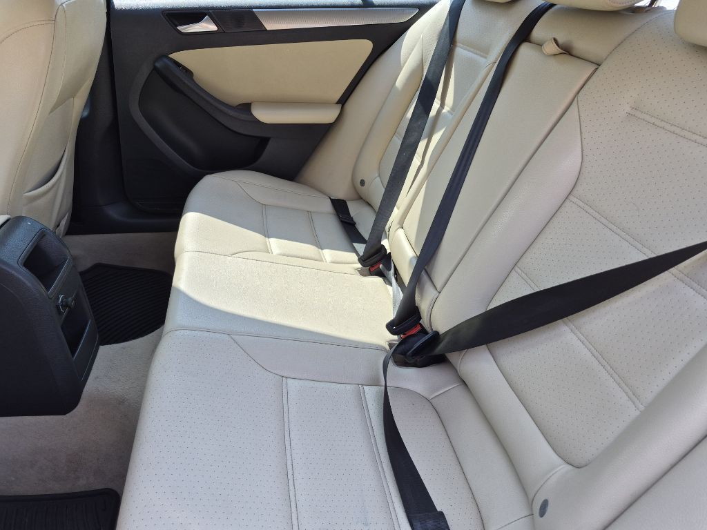 2015 Volkswagen Jetta Image 12