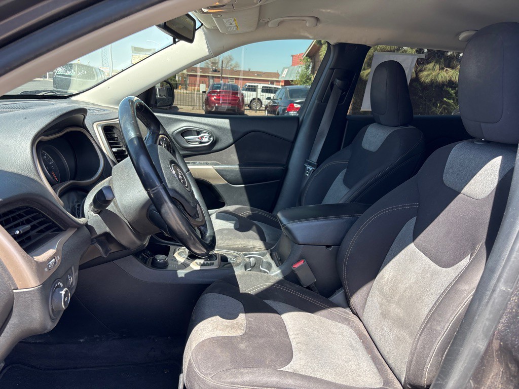 2018 Jeep Cherokee Image 9