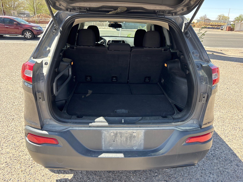 2018 Jeep Cherokee Image 11