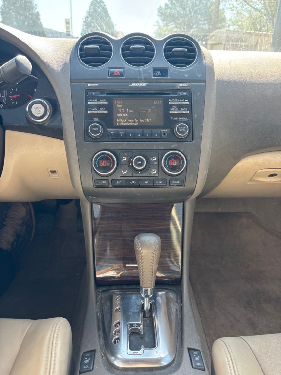 2012 Nissan Altima Image 11