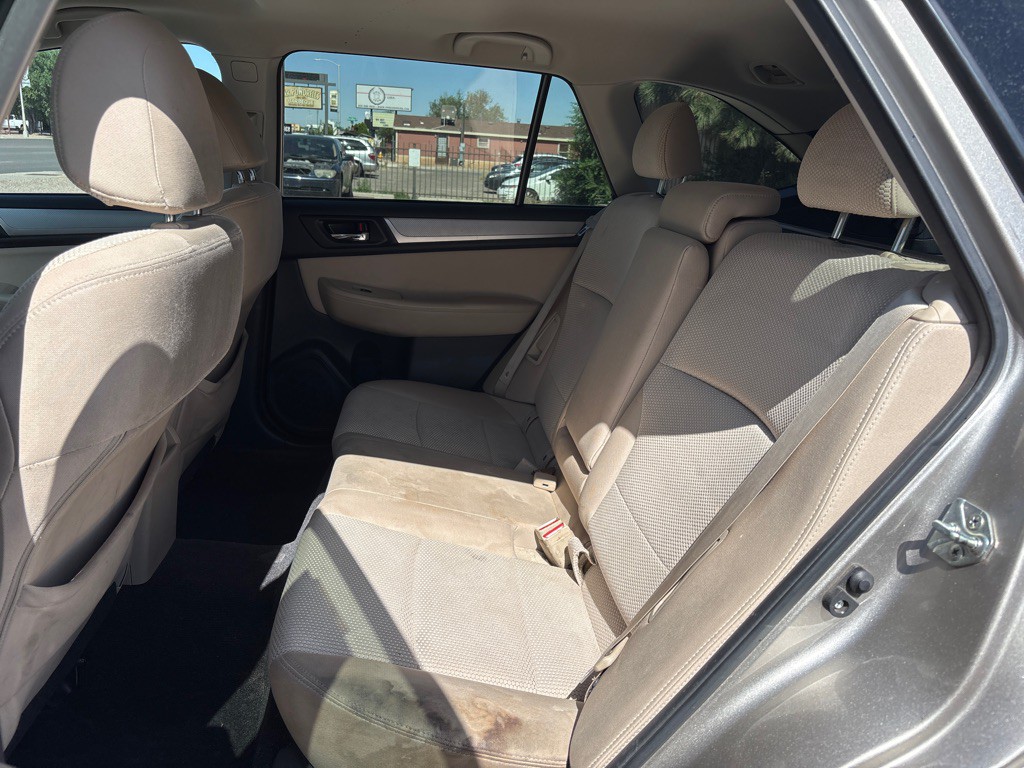 2015 Subaru Outback Image 10