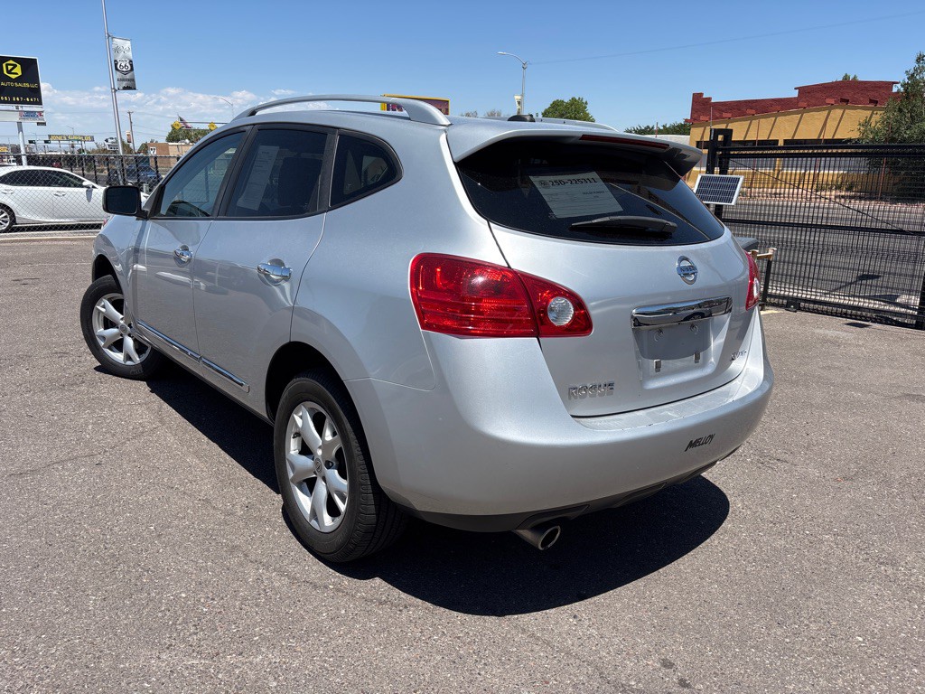 2011 Nissan Rogue Image 5