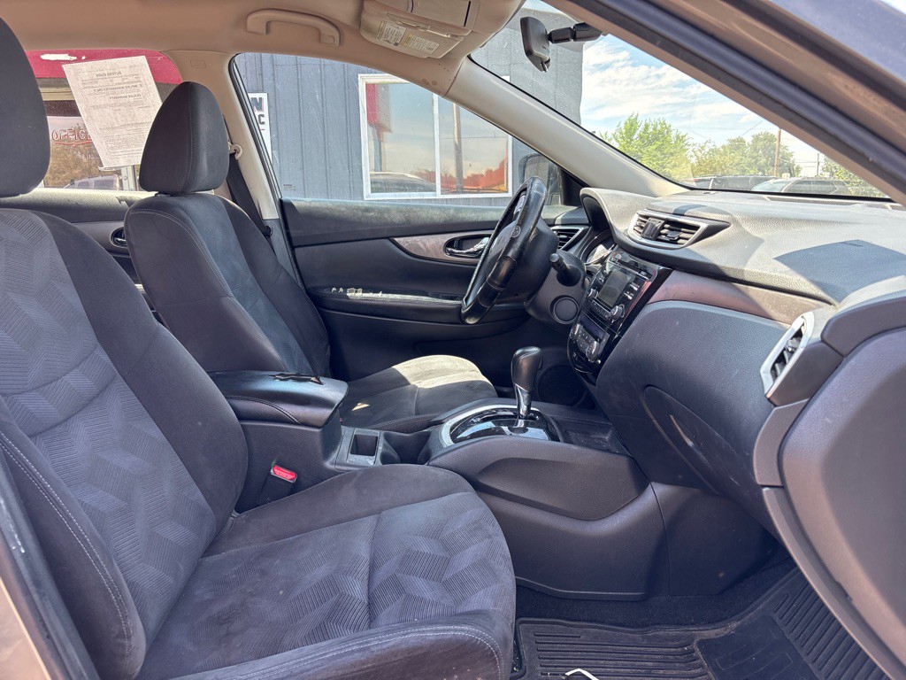 2015 Nissan Rogue Image 13