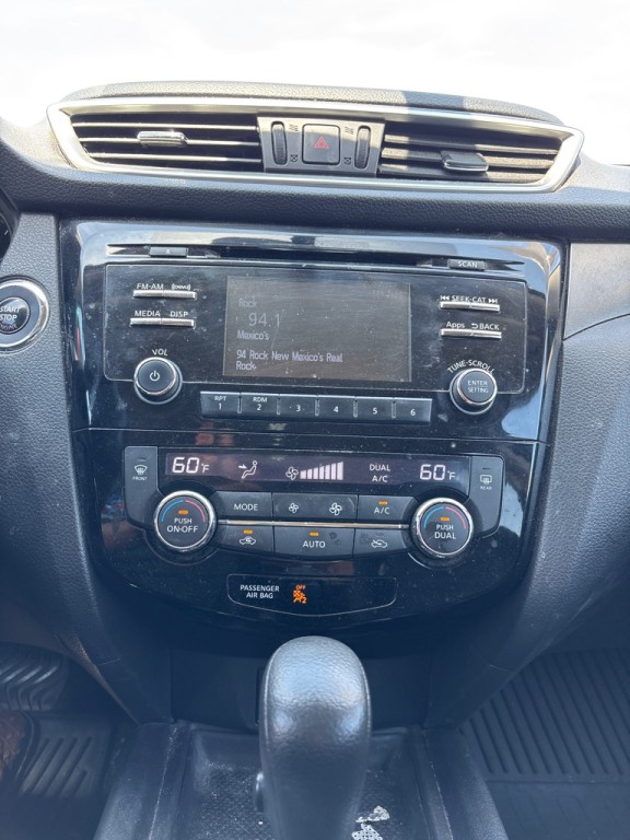 2015 Nissan Rogue Image 15