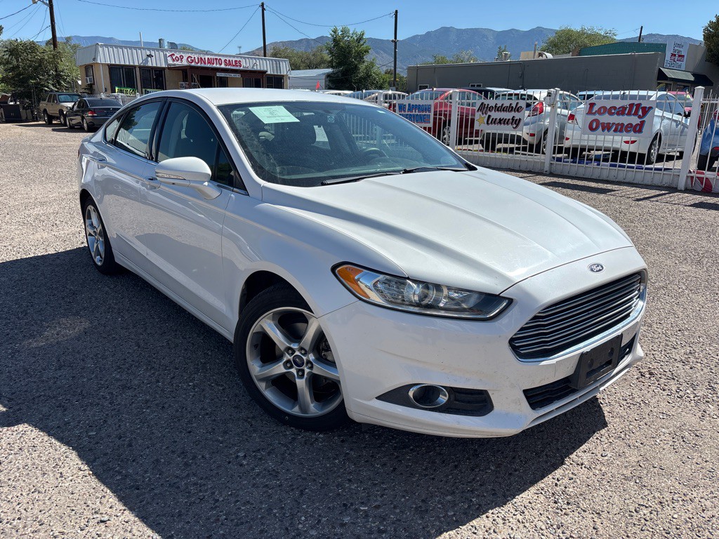 2016 Ford Fusion Image 1