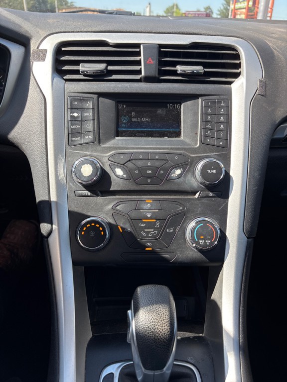 2016 Ford Fusion Image 15