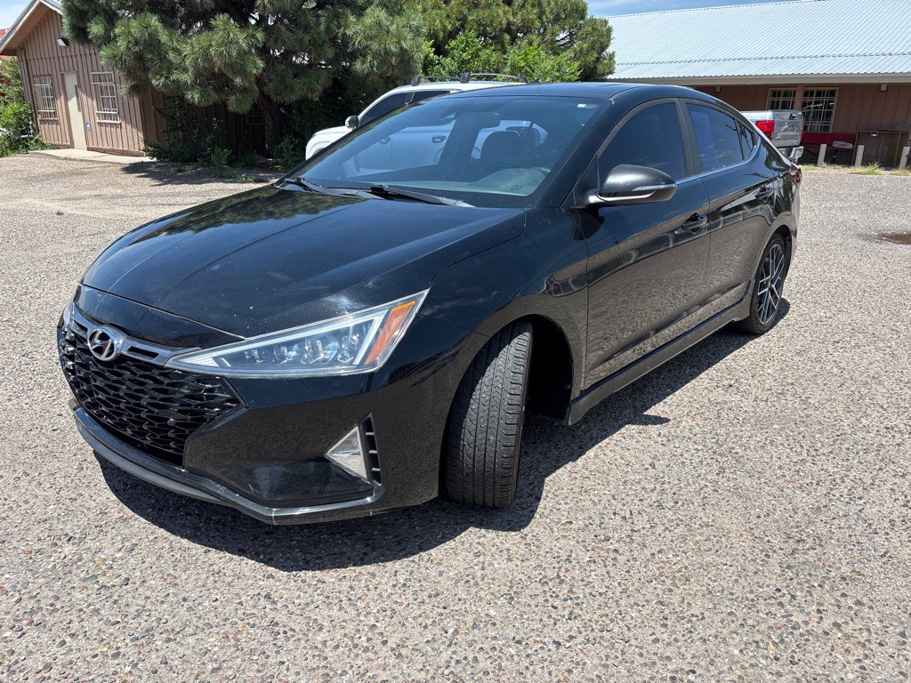 2019 Hyundai Elantra Image 3