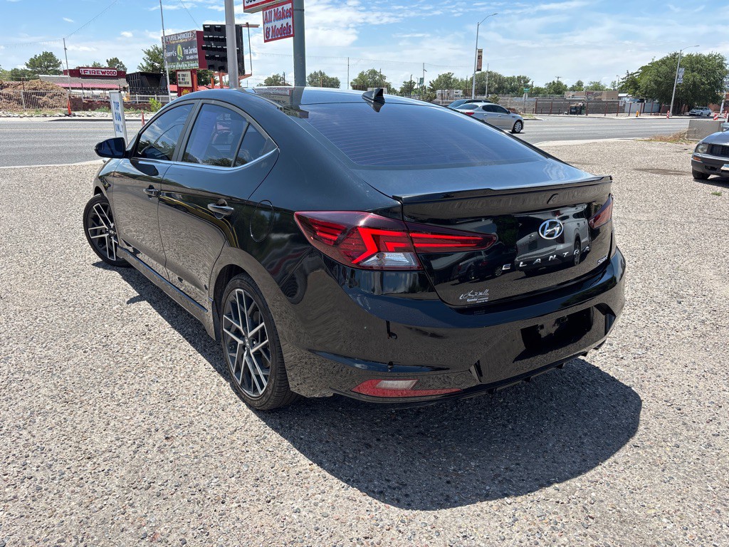 2019 Hyundai Elantra Image 5