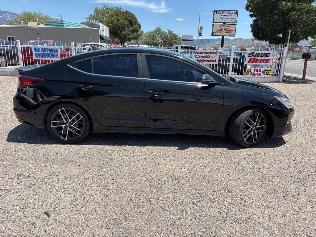 2019 Hyundai Elantra Image 8