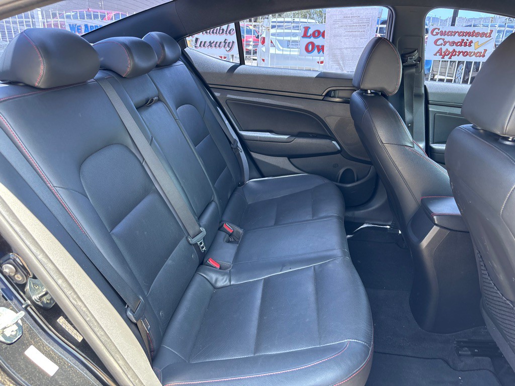 2019 Hyundai Elantra Image 12