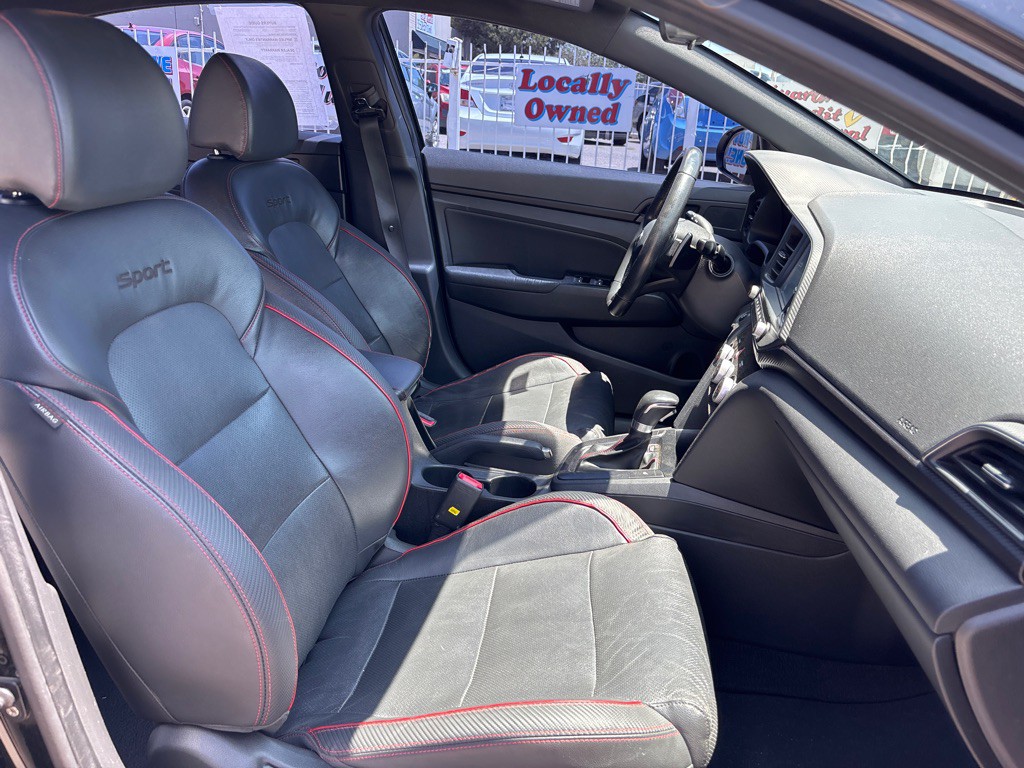 2019 Hyundai Elantra Image 13
