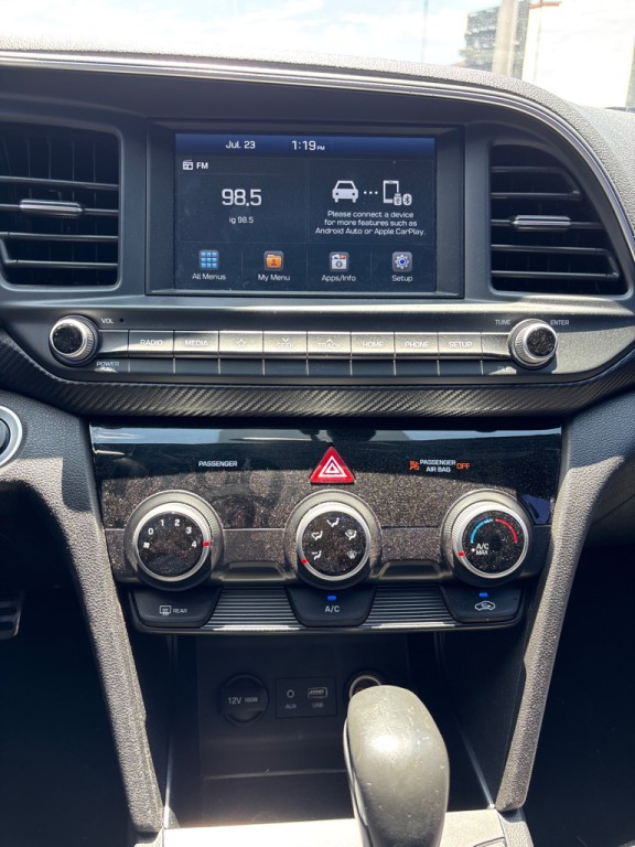 2019 Hyundai Elantra Image 15