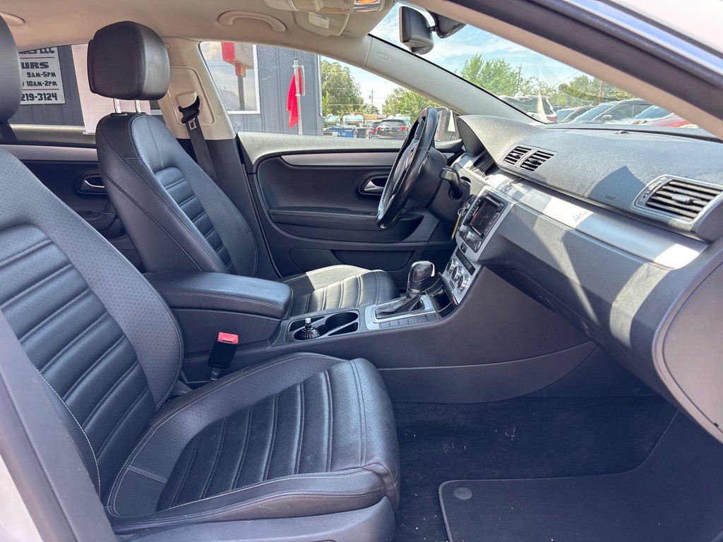 2013 Volkswagen CC Image 13