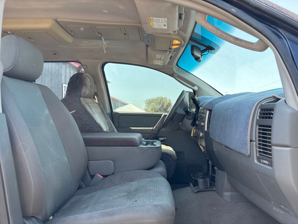 2006 Nissan Titan Image 12