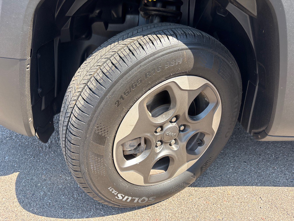 2017 Jeep Renegade Image 19