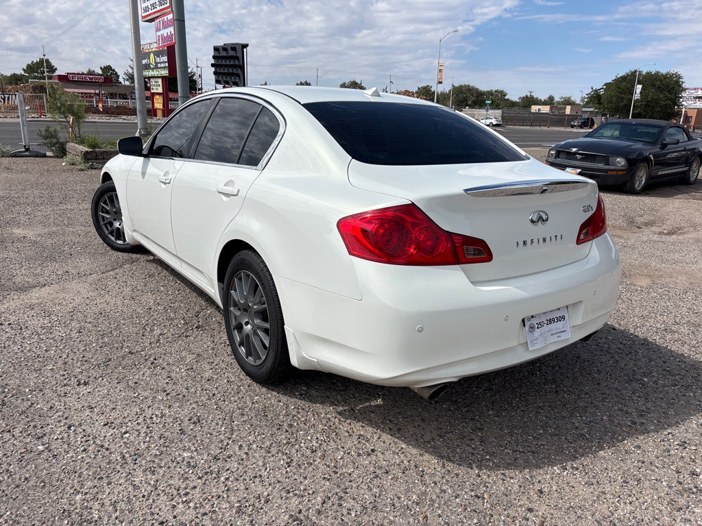 2013 INFINITI G37 Image 5