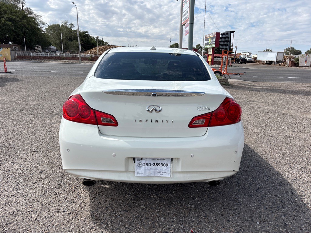 2013 INFINITI G37 Image 6