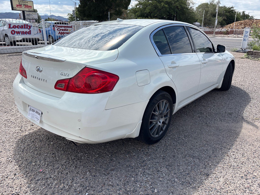 2013 INFINITI G37 Image 7