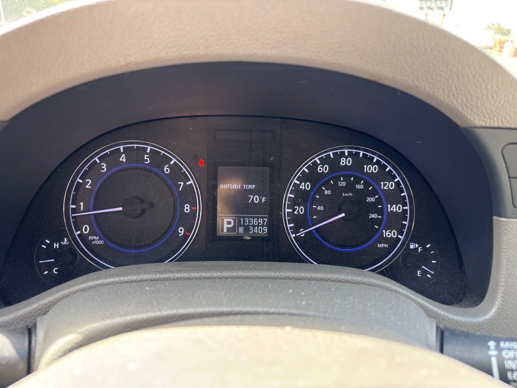 2013 INFINITI G37 Image 16