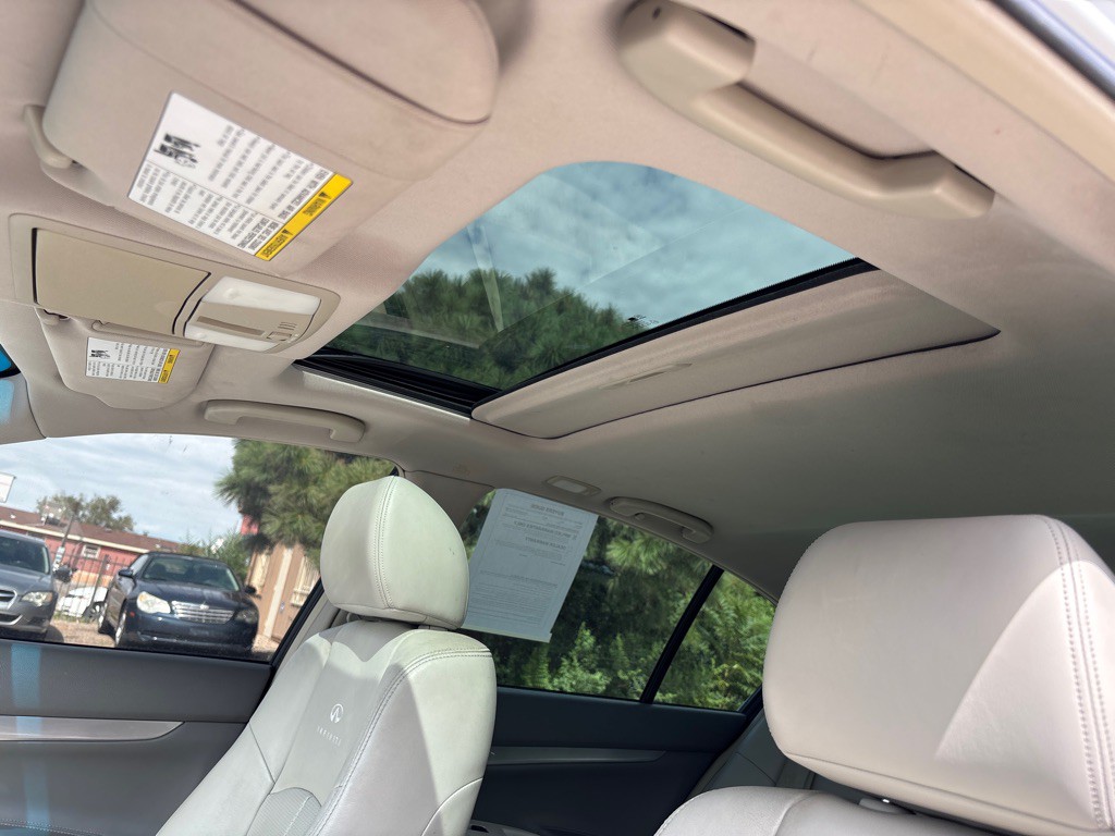 2013 INFINITI G37 Image 17