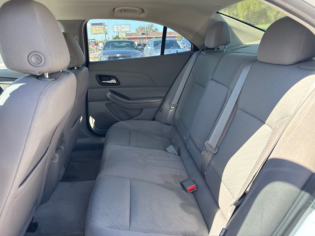 2013 Chevrolet Malibu Image 10