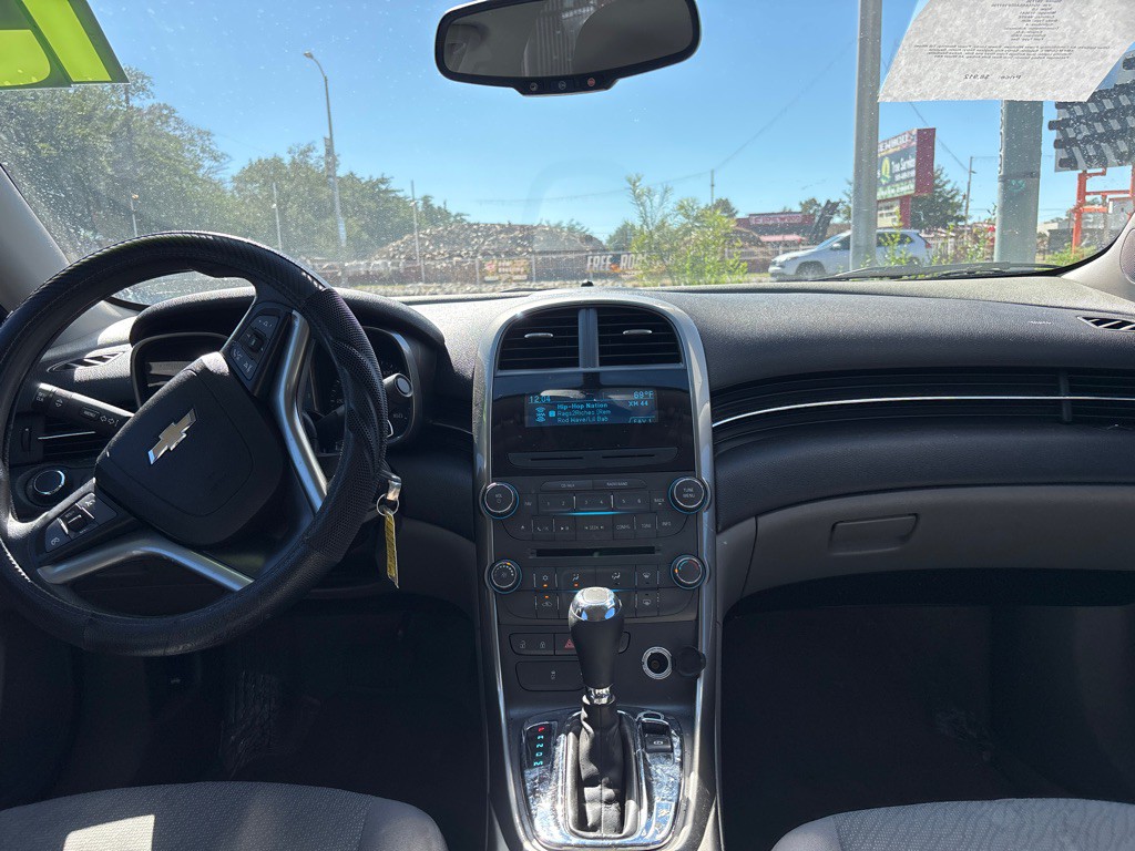 2013 Chevrolet Malibu Image 14