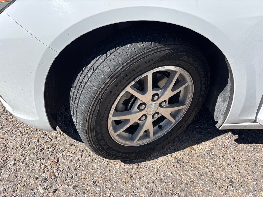 2013 Chevrolet Malibu Image 18